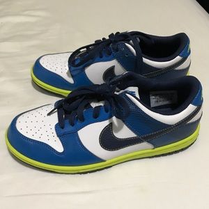 Nike boy's Sneakers, Size 4.5